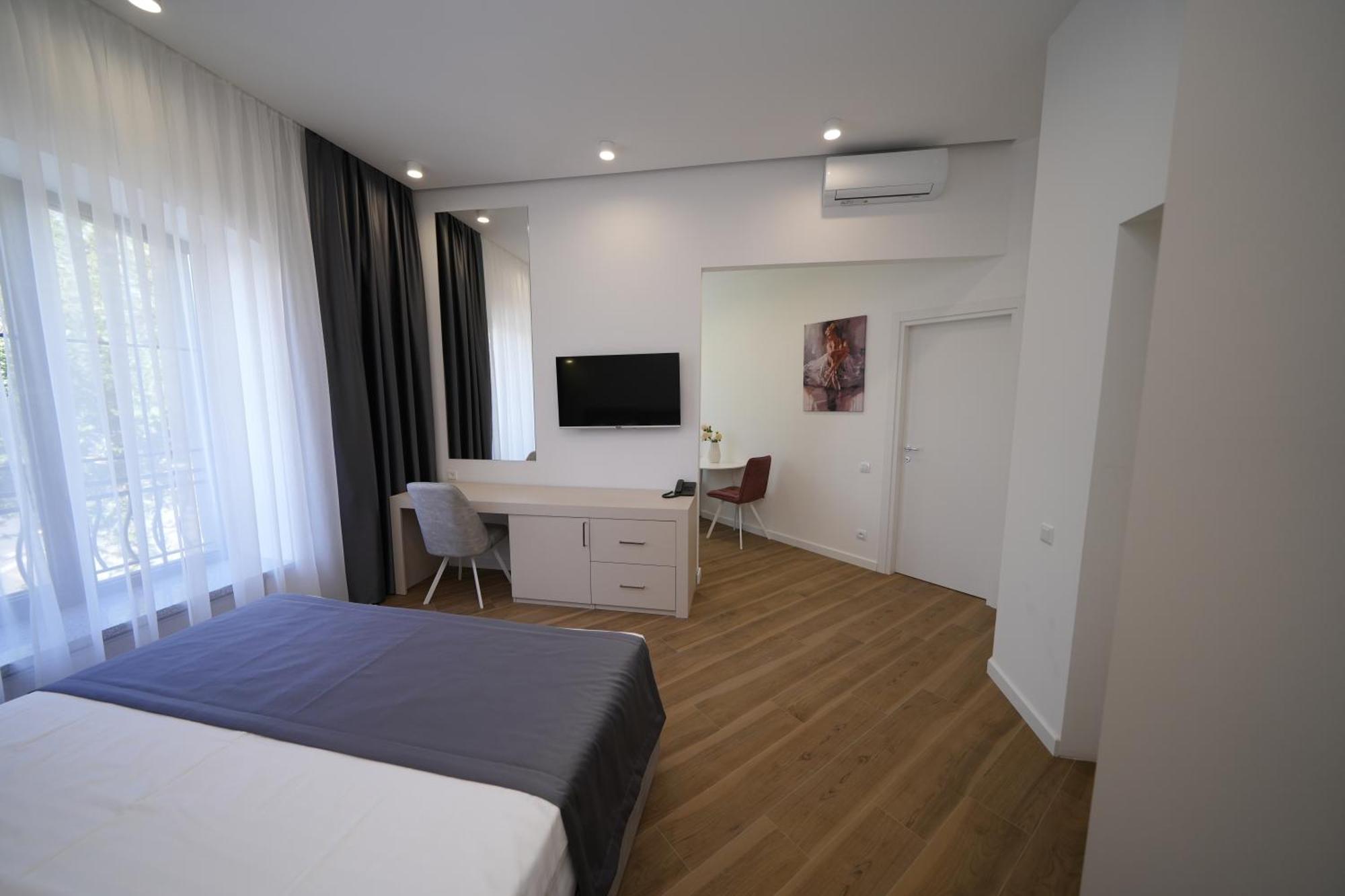 Ser In Hotel Єреван Екстер'єр фото